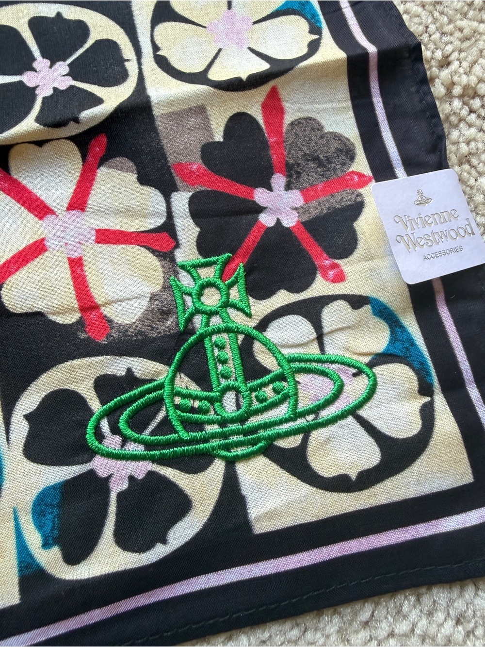 Vivienne Westwood
Handkerchief Neckerchief
Bandana Scarf Pocket Square
Japan